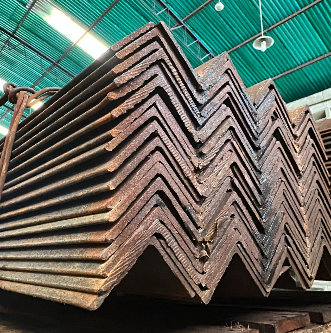 ANGULO 75 X 75 X 4 MM X 6 METROS